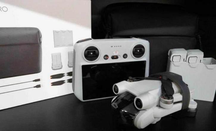 DJI Mini 3 Pro Fly More Combo - Zo goed als nieuw!, Audio, Tv en Foto, Drones, Zo goed als nieuw, Drone met camera, Ophalen of Verzenden