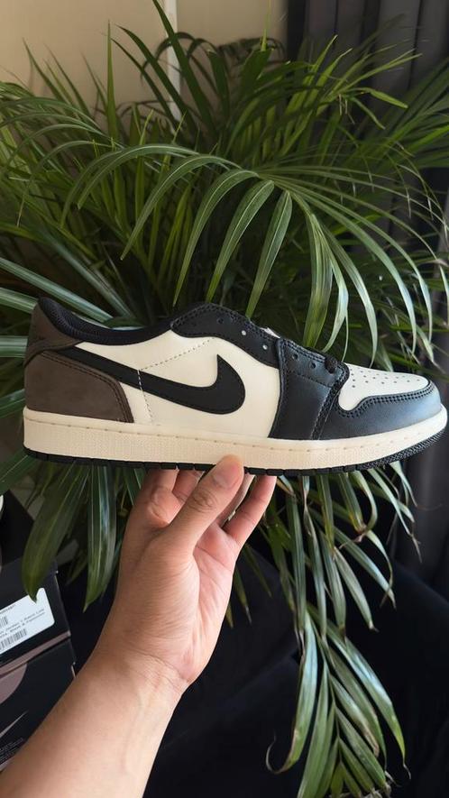 Nike Air Jordan 1 low Mocha Maat 41, Kleding | Heren, Schoenen, Nieuw, Sneakers of Gympen, Overige kleuren, Ophalen of Verzenden