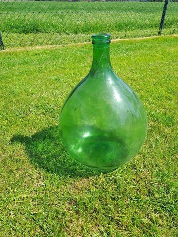 Leuke decoratieve groene vaas/fles beschikbaar voor biedingen