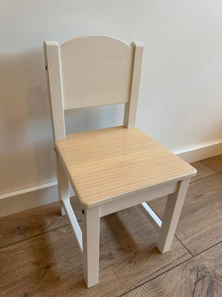 Kinderstoeltje Whitewash - Uitstekende Staat!, Kinderen en Baby's, Kinderkamer | Tafels en Stoelen, Zo goed als nieuw, Stoel(en)