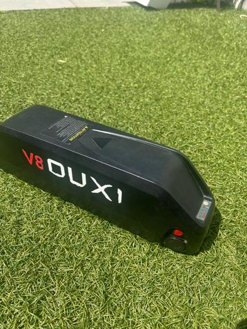 Ouxi v8 accu beschikbaar voor biedingen