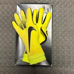 Nike Mercurial Touch Elite maat 8, Sport en Fitness, Voetbal, Ophalen of Verzenden, Zo goed als nieuw, Handschoenen