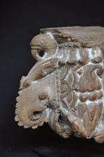 Houten beeld met dierenkoppen. India 19e eeuws, Verzenden