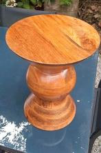 Houten bijzet tafel mango hout, Huis en Inrichting, Tafels | Bijzettafels, Minder dan 55 cm, Rond, Ophalen of Verzenden, Zo goed als nieuw