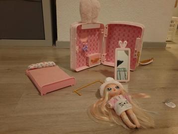 Nanana surprise met koffertje  beschikbaar voor biedingen