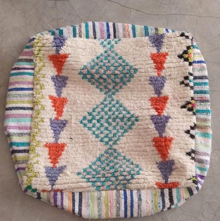 Vintage berber poef, marokkaanse poef, Huis en Inrichting, Banken | Voetenbanken en Poefen, Nieuw, Minder dan 50 cm, Minder dan 50 cm