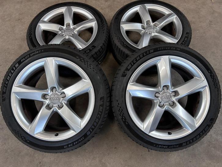 18 inch originele velgen + zomerbanden BMW 5 serie style 662, Auto-onderdelen, Banden en Velgen, Banden en Velgen, Zomerbanden