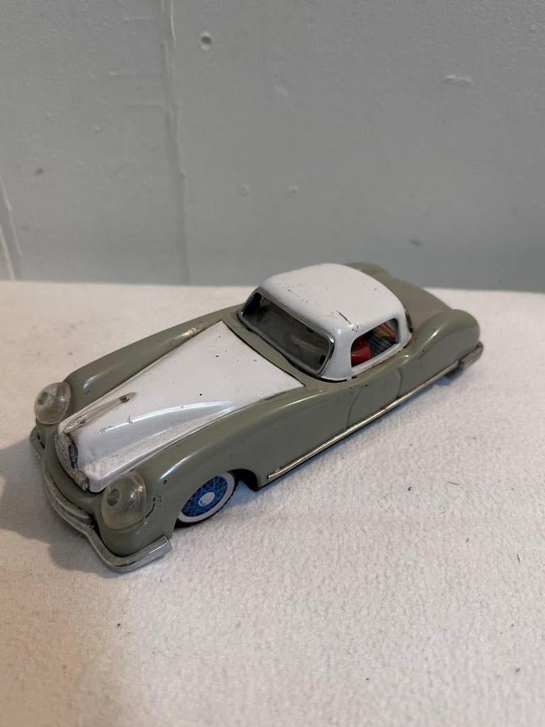 Vintage modelauto's Norev Renault 4, Schuco blikken wagen, Hobby en Vrije tijd, Modelauto's | 1:18, Gebruikt, Auto, Ophalen