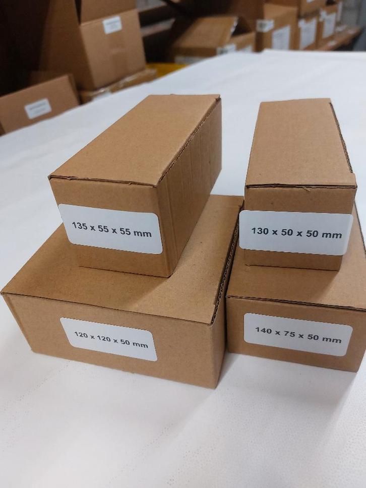 Doosjes klein, Doe-het-zelf en Verbouw, Kratten en Dozen, Zo goed als nieuw, Doos, Minder dan 50 cm, Minder dan 35 cm, Minder dan 40 cm