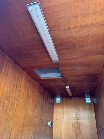 Materiaalcontainer/woonunit beschikbaar voor biedingen