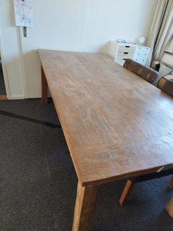 Teak houten tafel binnen , buiten. beschikbaar voor biedingen