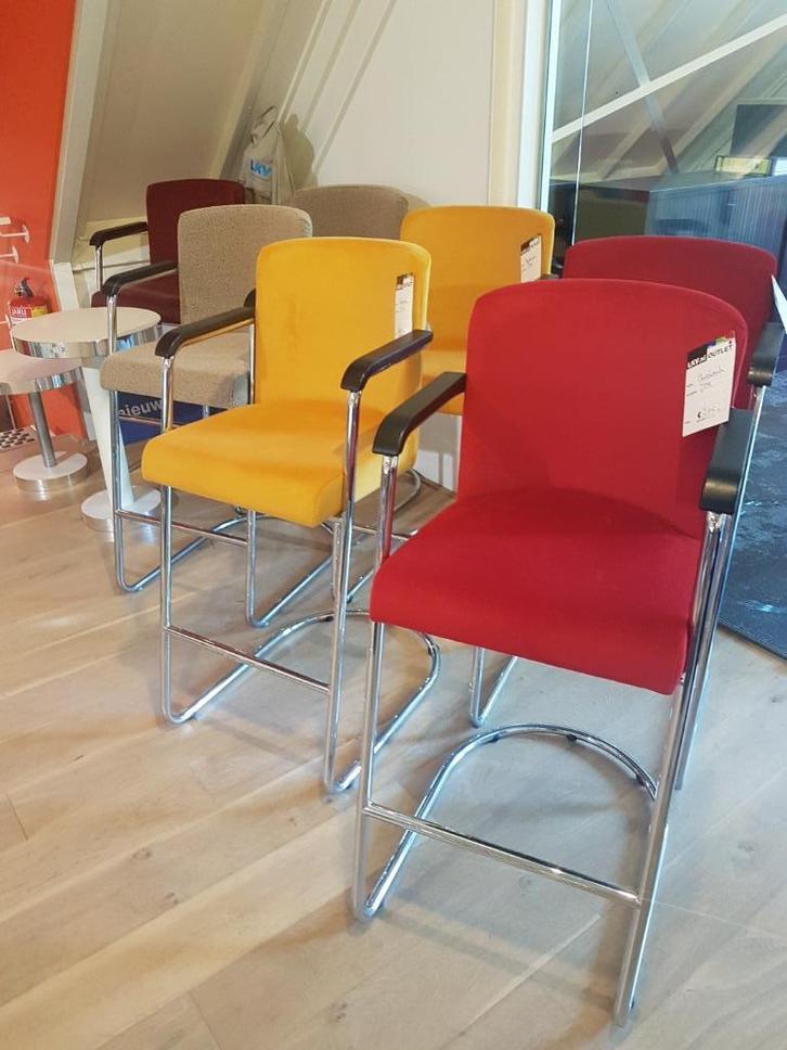 Barkruk JDB 603-B Dutch Originals, Huis en Inrichting, Barkrukken, Zo goed als nieuw, 90 cm of meer, Hout, Metaal, 1 kruk, Ophalen