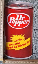 Vintage sticker Dr. PEPPER in de vorm van een blik., Ophalen of Verzenden, Zo goed als nieuw