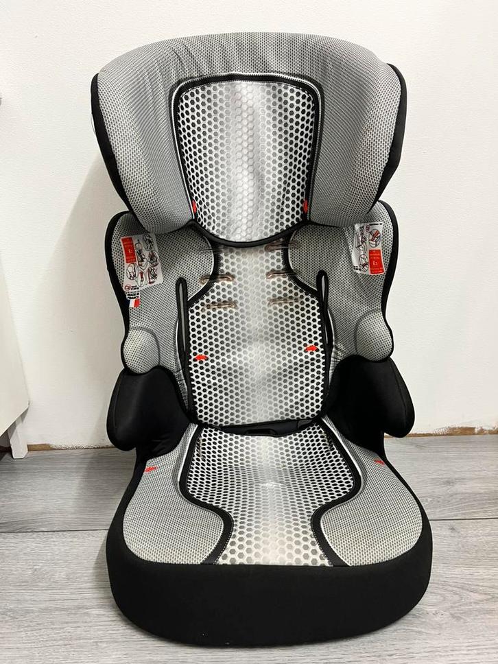 Hema autostoel doorgroei, Kinderen en Baby's, Autostoeltjes, Zo goed als nieuw, Overige merken, Autogordel, Ophalen