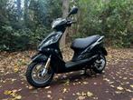 Piaggio New Fly Brom, Fietsen en Brommers, Scooters | Piaggio, Maximaal 45 km/u, Ophalen of Verzenden, Zo goed als nieuw, Fly