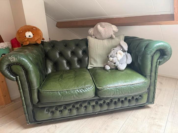 Originele Chesterfield bank - tweezits, Huis en Inrichting, Banken | Bankstellen, Gebruikt, Rechte bank, Tweepersoons, 150 tot 200 cm