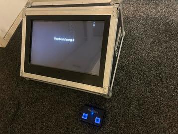 Autocue, tekstmonitor, monitor beschikbaar voor biedingen