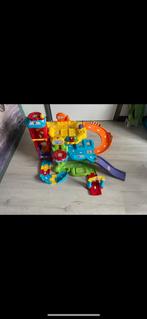Vtech Parkeergarage - Paarse Glijbaan Beschadigd, Kinderen en Baby's, Speelgoed | Speelgoedvoertuigen, Ophalen, Gebruikt