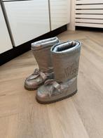Snowboots guess zilver maat 37, Ophalen of Verzenden, Zo goed als nieuw, Snowboots