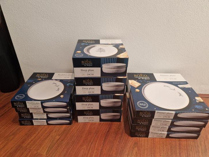 Royal van Kempen & Begeer Kerstservies, Huis en Inrichting, Keuken | Servies, Nieuw, Compleet servies, Overige stijlen, Porselein