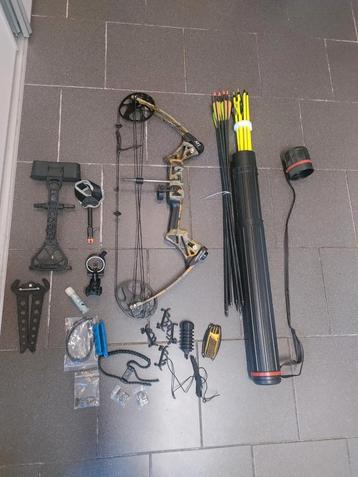 Compound boog M1 beschikbaar voor biedingen