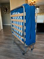 Opklapbed met molton en hoes, Huis en Inrichting, Slaapkamer | Bedden, Ophalen, 190 cm of minder, Zo goed als nieuw, Metaal