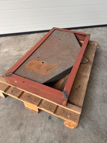 Contragewicht in frame beschikbaar voor biedingen