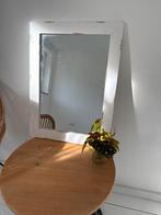 Leuke witte spiegel met houten frame, Ophalen, Gebruikt, Minder dan 100 cm, Rechthoekig