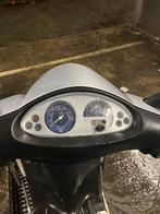 Piaggio Fly 2010 - Betrouwbare scooter met accessoires!, Fietsen en Brommers, Brommeronderdelen | Scooters, Ophalen of Verzenden