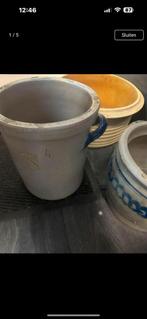 2 Keulse potten Grijze is 21 vm hoog doorsnede 18 cm, Tuin en Terras, Ophalen, Rond, ?, Zo goed als nieuw