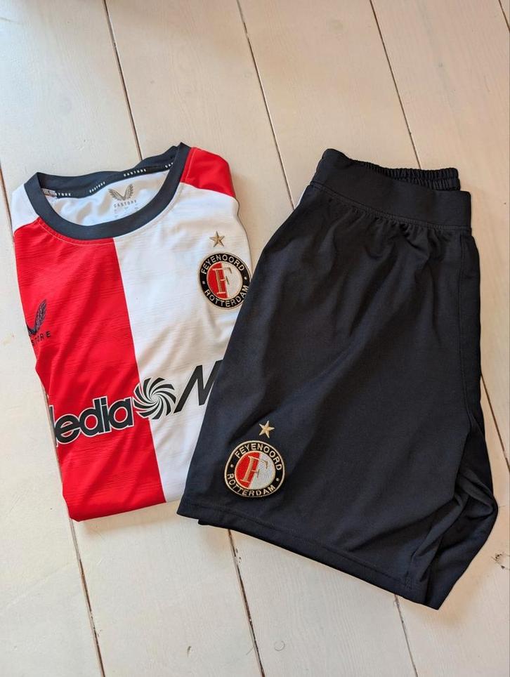 Nieuw Feyenoord tenue 2025/2026 maat L uit fanshop, Sport en Fitness, Voetbal, Nieuw, Shirt, Maat L, Ophalen of Verzenden