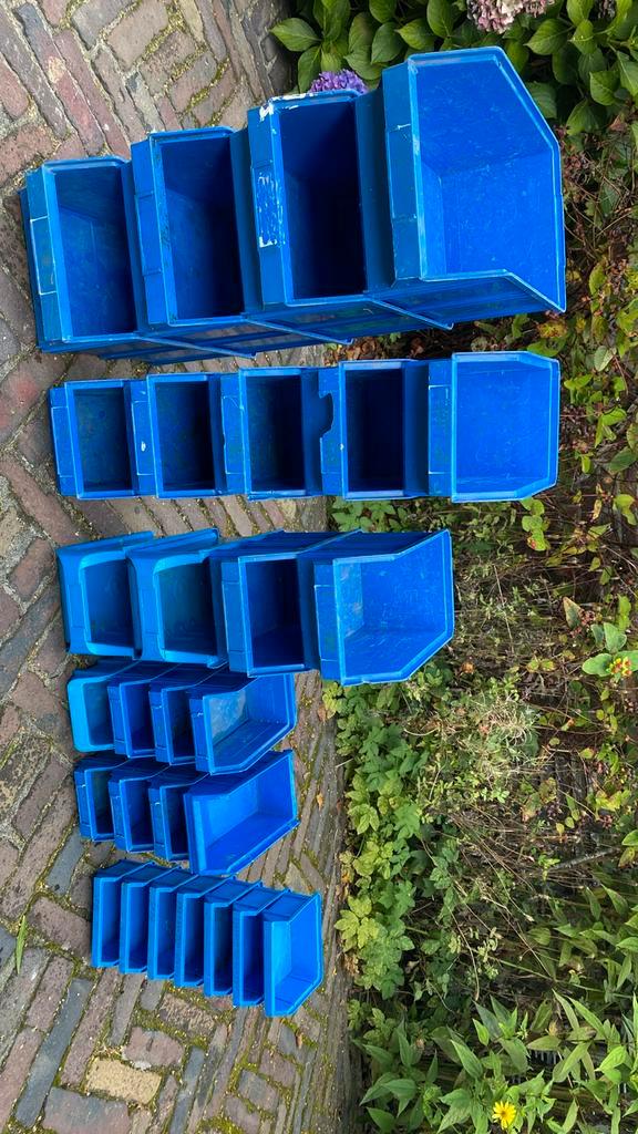 Opbergcontainers diverse maten stapelbaar, Doe-het-zelf en Verbouw, Kratten en Dozen, Zo goed als nieuw, Bak of Kist, Minder dan 50 cm