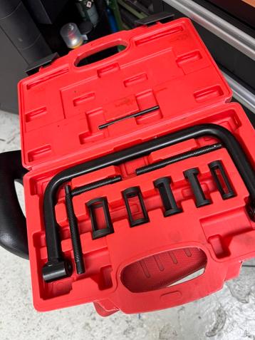 HBM Klepveer demontage en Spanning webertools garagetools beschikbaar voor biedingen