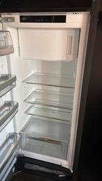 Inbouwkoelkast AEG, Ophalen, 120 tot 140 cm, 200 liter of meer, 60 cm of meer