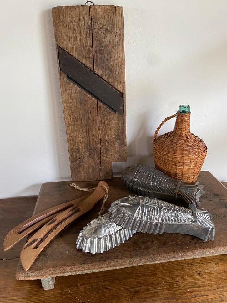 Brocante bakvormen/koolschaaf/messen/fles, Antiek en Kunst, Antiek | Keukenbenodigdheden, Ophalen of Verzenden
