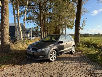 Volkswagen polo 1.2 TSI 90pk 5DRS Grijs nieuwe APK beschikbaar voor biedingen