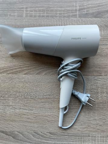 Philips hair dryer 2100W beschikbaar voor biedingen