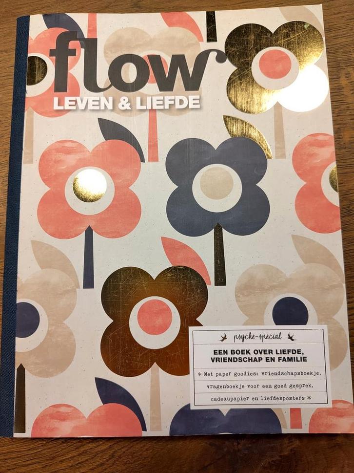 Flow themanummer Leven & Liefde, Boeken, Tijdschriften en Kranten, Zo goed als nieuw, Ophalen of Verzenden