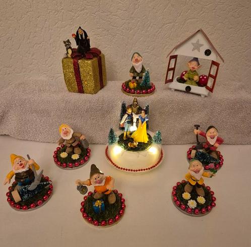 Set
Met Sneeuwwitje en de 7 dwergen, Diversen, Kerst, Zo goed als nieuw, Ophalen of Verzenden