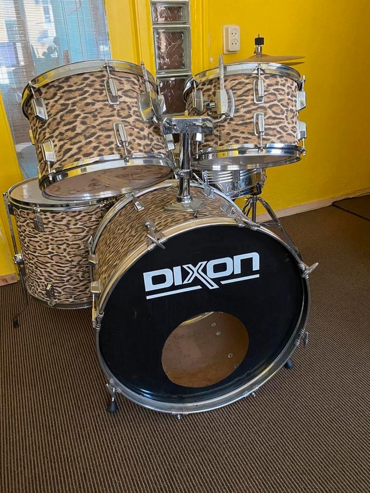 Drumstel in  panterprint surf of jungle-style, Muziek en Instrumenten, Drumstellen en Slagwerk, Gebruikt, Overige merken, Ophalen