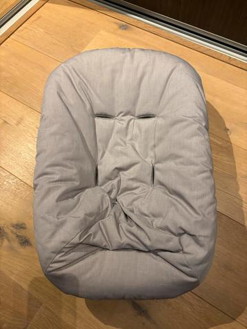 Stokke Tripp Trapp Newborn Set met speelgoedhanger beschikbaar voor biedingen