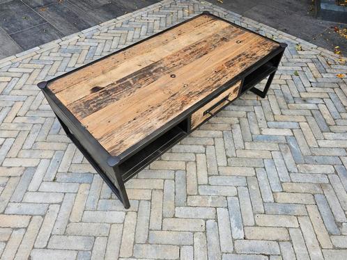 Stalen salontafel met houten blad, Huis en Inrichting, Tafels | Salontafels, Gebruikt, Minder dan 50 cm, 50 tot 100 cm, 100 tot 150 cm