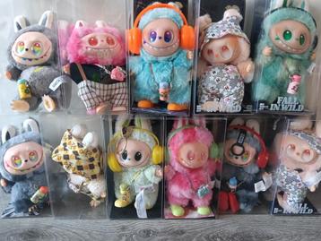 Labubu met kleding beschikbaar voor biedingen