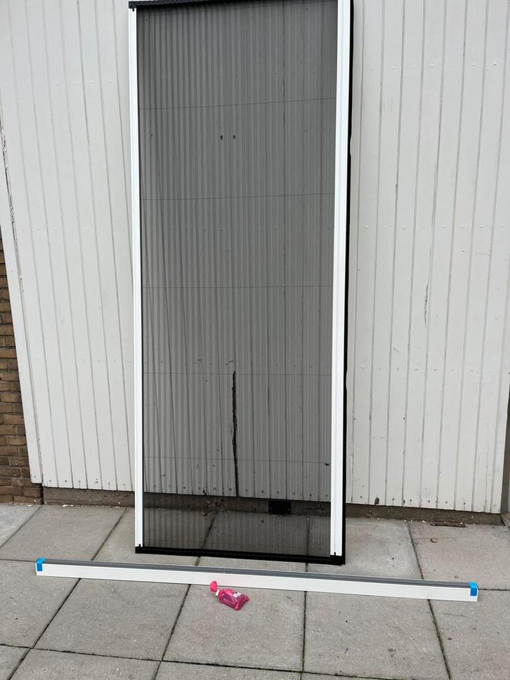 Luxaflex hordeuren in plissé (nieuw) compleet (2 stuks), Huis en Inrichting, Stoffering | Gordijnen en Lamellen, Nieuw, 200 cm of meer