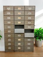 Vintage industriële metalen vakkenkast, jaren 1950, art 9967, Huis en Inrichting, Kasten | Wandmeubels, Ophalen, Gebruikt, Met klep(pen)