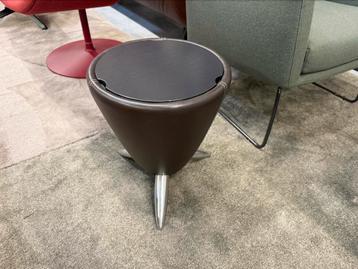 2 Leolux TamTam Bijzettafel Design Tafel Bruin leer Tam Tam beschikbaar voor biedingen