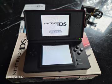 Nintendo DS Lite - Zo goed als nieuw, in doos! beschikbaar voor biedingen