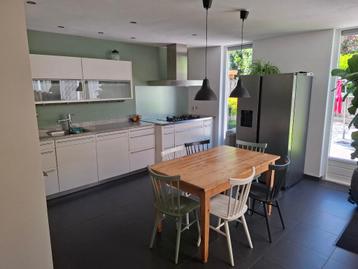 zeer nette siematic keuken met graniet blad. beschikbaar voor biedingen