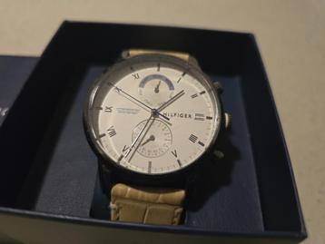 Tommy hilfiger horloge beschikbaar voor biedingen