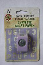 Make me cassette craft punch n, Hobby en Vrije tijd, Kaarten | Zelf maken, Verzenden, Nieuw, Overige thema's, Pons of Mal